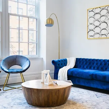 E10-2 Designer East Village Townhouse 1br * New York