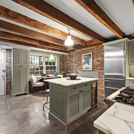 Downing By Rove Travel Private Terrace & Patio * New York