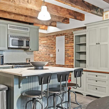 Downing By Rove Travel Private Terrace & Patio Apartment New York