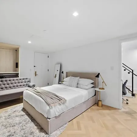 Apartment Clinton By Rove Travel 3br Duplex With Backyard *