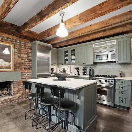 Downing By Rove Travel Private Terrace & Patio Apartment New York