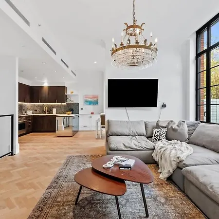 Clinton By Rove Travel 3br Duplex With Backyard * New York