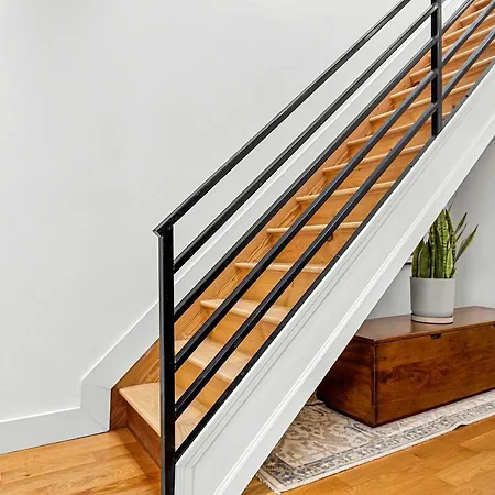 Bainbridge By Rove Duplex With Deck & Backyard *