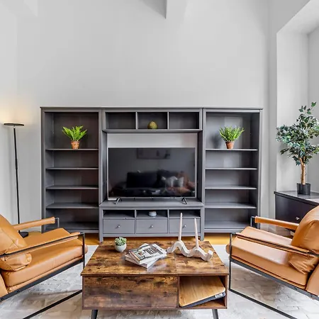 Barrow By Rove Travel 1br Loft With Shared Roof Apartment