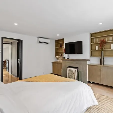 Charles Court By Rove Travel Grand 2br Duplex * New York