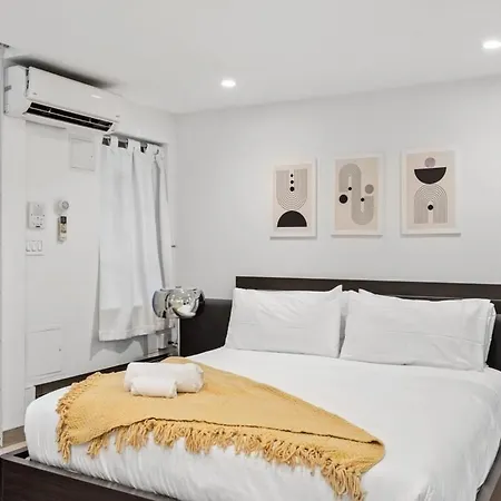 Charles Court By Rove Travel Grand 2br Duplex New York