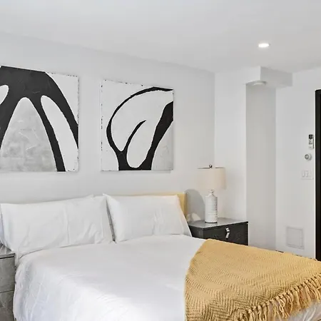 Apartment Charles Court By Rove Travel Grand 2br Duplex