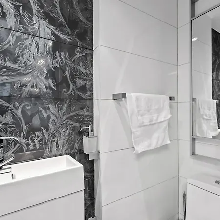 Apartment Charles Court By Rove Travel Grand 2br Duplex New York