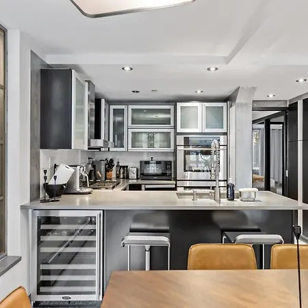 Apartment Charles Court By Rove Travel Grand 2br Duplex