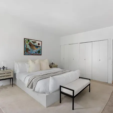 Apartment Chelsea Canvas Iii By Rove Travel Charming 2br Gem New York