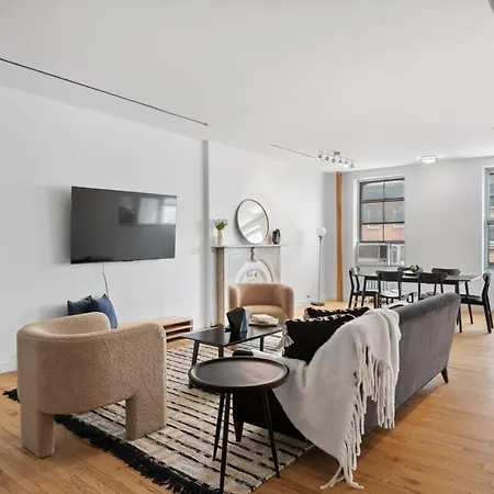 Chelsea Canvas Iii By Rove Travel Charming 2br Gem Apartment