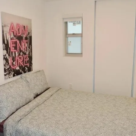 Apartment Charming And Beautiful 2bd 1bath *