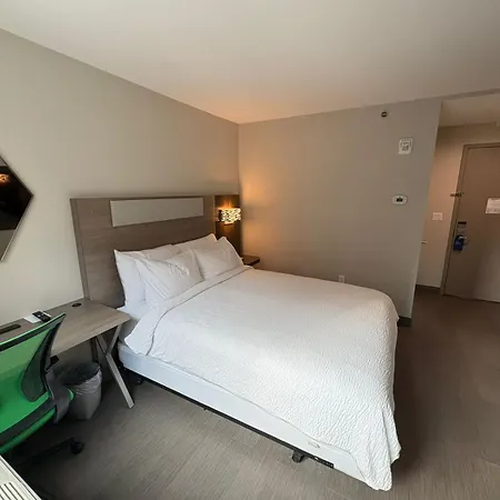 Express & Bronx - Zoo Area By Ihg 2*