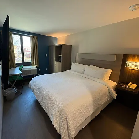 Express & Bronx - Zoo Area By Ihg