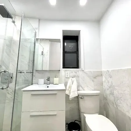 62-2b Renovated 1br Located In Prime Upper East Side * New York