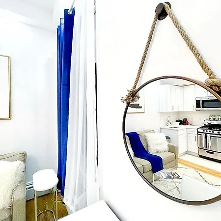 62-2b Renovated 1br Located In Prime Upper East Side