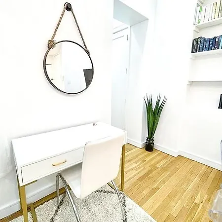 Apartment 62-2b Renovated 1br Located In Prime Upper East Side
