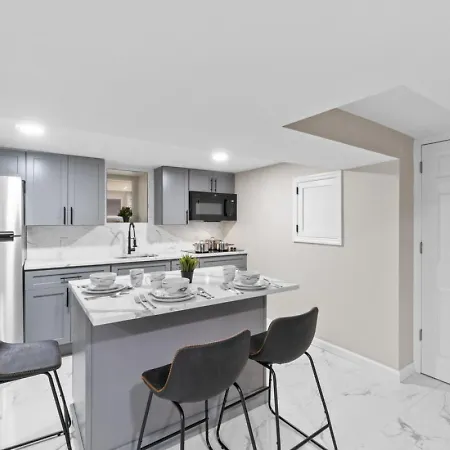 White Marble Retreat Nyc Holiday home