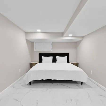 Holiday home White Marble Retreat Nyc *