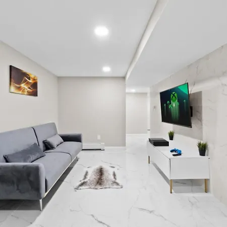 White Marble Retreat Nyc Holiday home New York