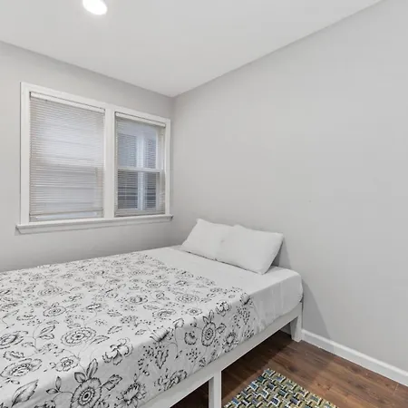 The Rainforest I Sleeps 16 20m To Nyc Free Parking Holiday home New York