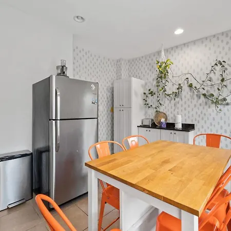 The Rainforest I Sleeps 16 20m To Nyc Free Parking Holiday home