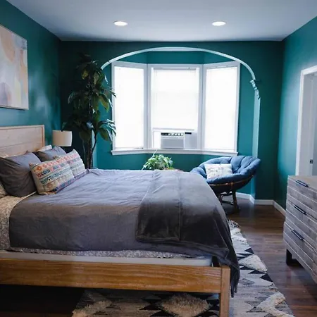 The Rainforest Ii Sleeps 16 20m To Nyc Free Parking Holiday home