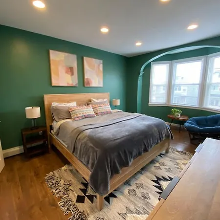 Holiday home The Rainforest Ii Sleeps 16 20m To Nyc Free Parking *