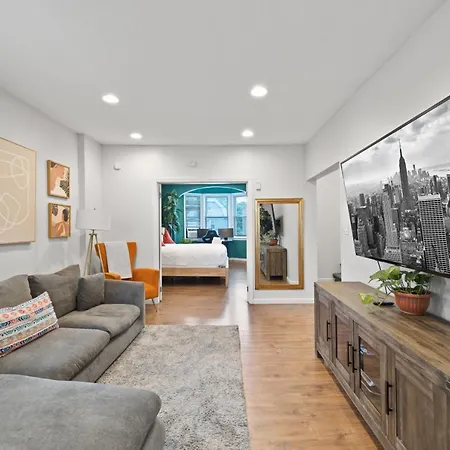 The Rainforest Ii Sleeps 16 20m To Nyc Free Parking * New York