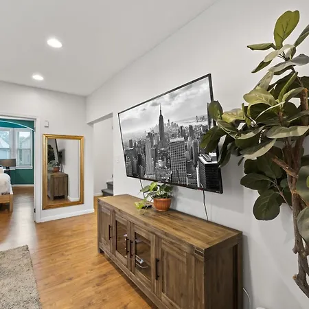 The Rainforest Ii Sleeps 16 20m To Nyc Free Parking Holiday home