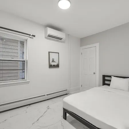 Holiday home Cozy Urban Escape I Near Nyc