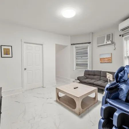 Holiday home Cozy Urban Escape I Near Nyc *