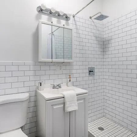 91-1d 3br 2baths Duplex With A Private Backyard *