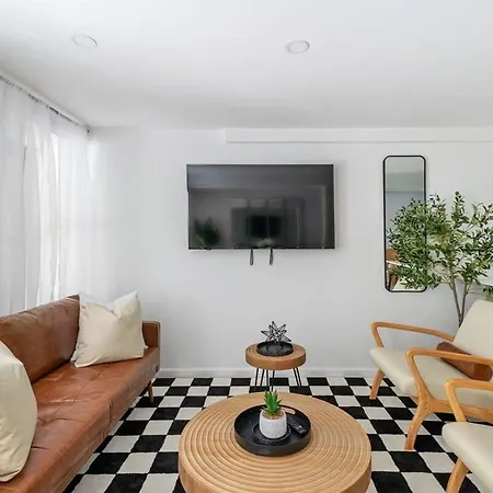 91-1d 3br 2baths Duplex With A Private Backyard