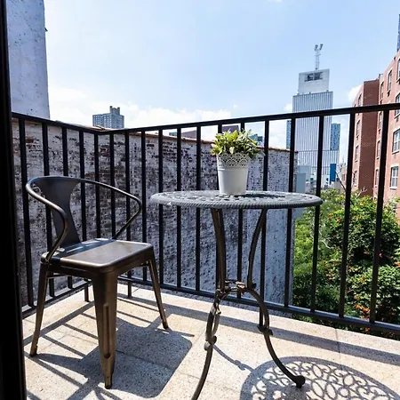 809-6b New 2br Duplex With Private Patio Apartment
