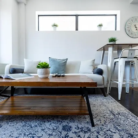 809-6b New 2br Duplex With Private Patio New York
