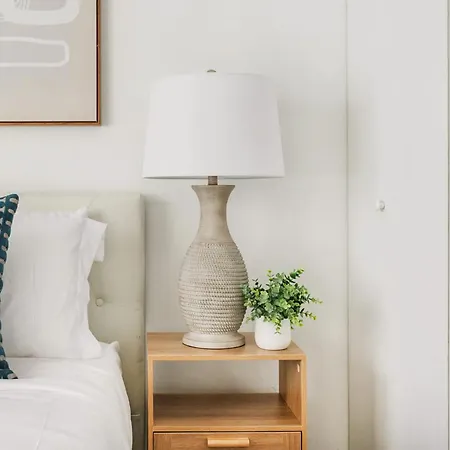 809-5a Gorgeous New 1br Heart Of Midtown Apartment *