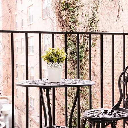 809-3b With A Balcony By Columbus Circle Apartment *