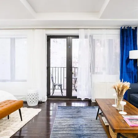Apartment 809-3b With A Balcony By Columbus Circle