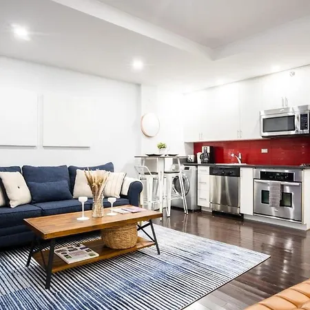 809-3b With A Balcony By Columbus Circle Apartment
