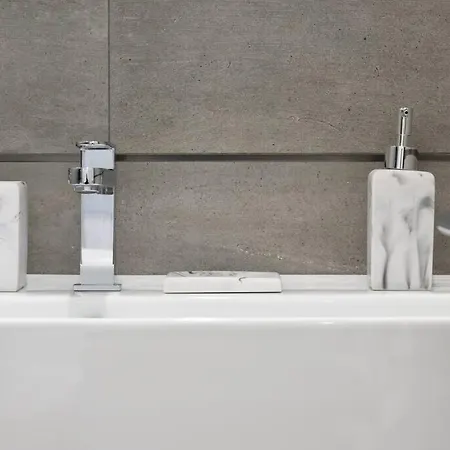 78-4b New Quality 1br W&d In Unit Skylight Apartment