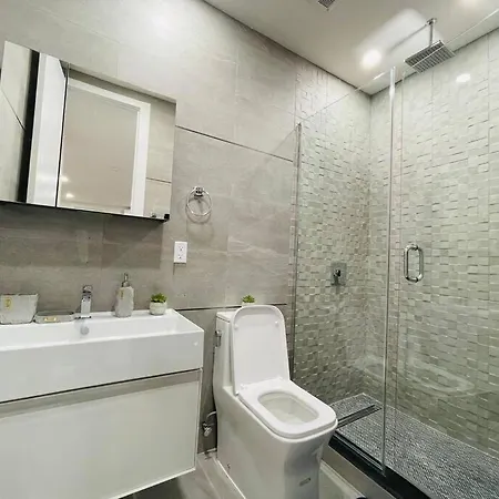 78-3a Luxury Brand New Modern 1br W&d *