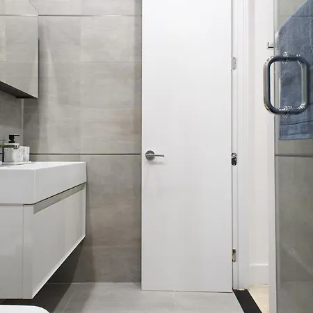 78-2b New Furnished 1br Wd Walk To Park Apartment