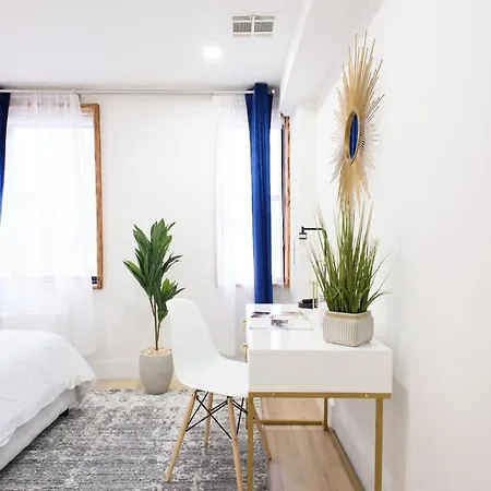 Apartment 75-5a Luxury 3br Duplex W&d In Unit Elevator