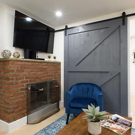 75-5a Luxury 3br Duplex W&d In Unit Elevator Apartment