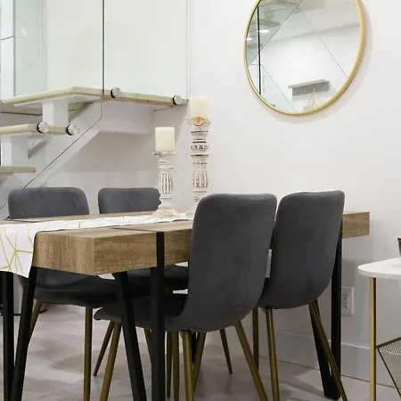 Apartment 75-3a 3br Duplex Prime Ues W&d In Unit Sleeps 6