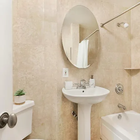 73-308 New 1br 1bth Uws Doorman Gym *