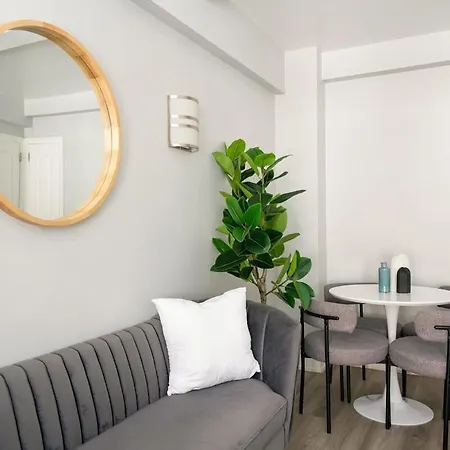 73-201 New 1br1bth Uws Doorman Gym New York
