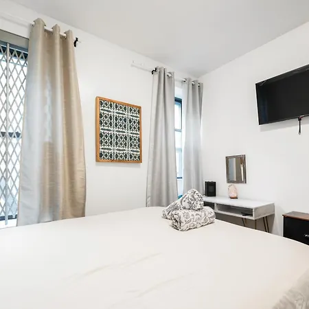 Apartment Bohemian Chinatown 3 Bedrooms