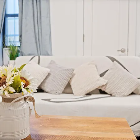 Apartment Bohemian Chinatown 3 Bedrooms